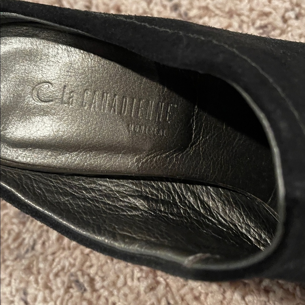 La canadienne suede clogs. Size 8 - Picture 2 of 8